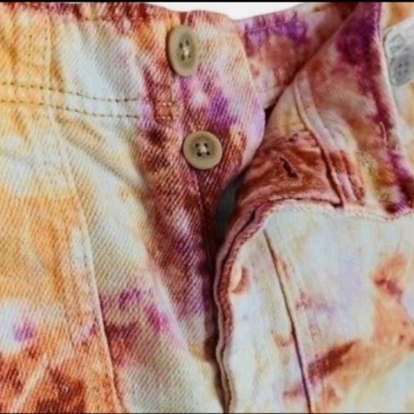 FREE PEOPLE she's a legend tye dye shorts. - Picture 3 of 5